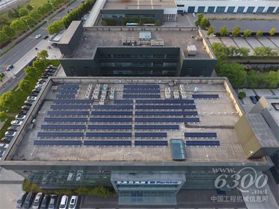 水泥房顶:570个组件，2个逆变器，装机容量65.55kW